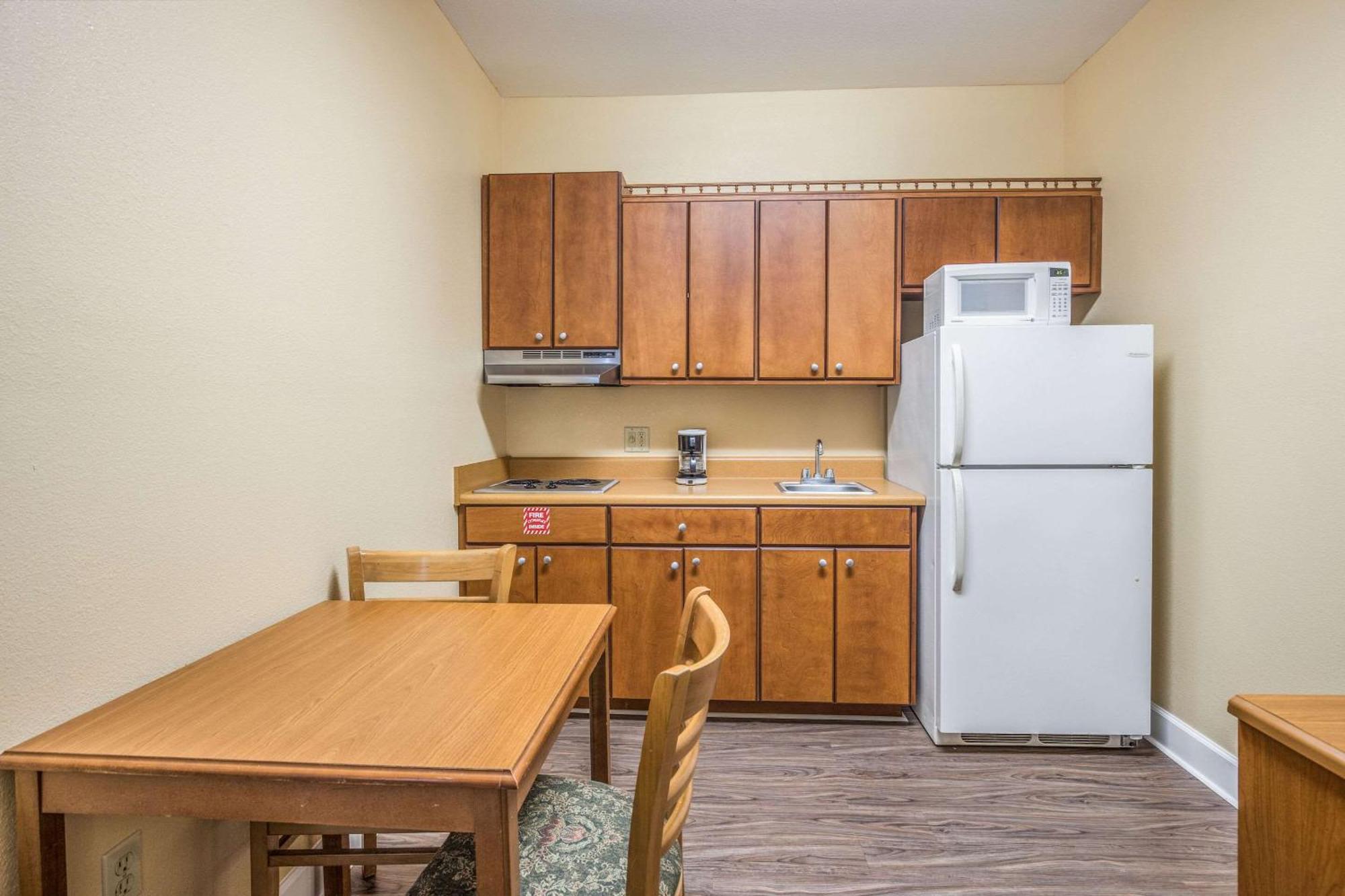 Econo Lodge Valdosta Bilik gambar